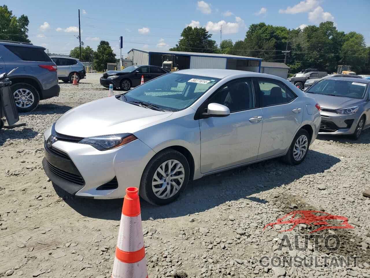 TOYOTA COROLLA 2018 - 5YFBURHE4JP750400