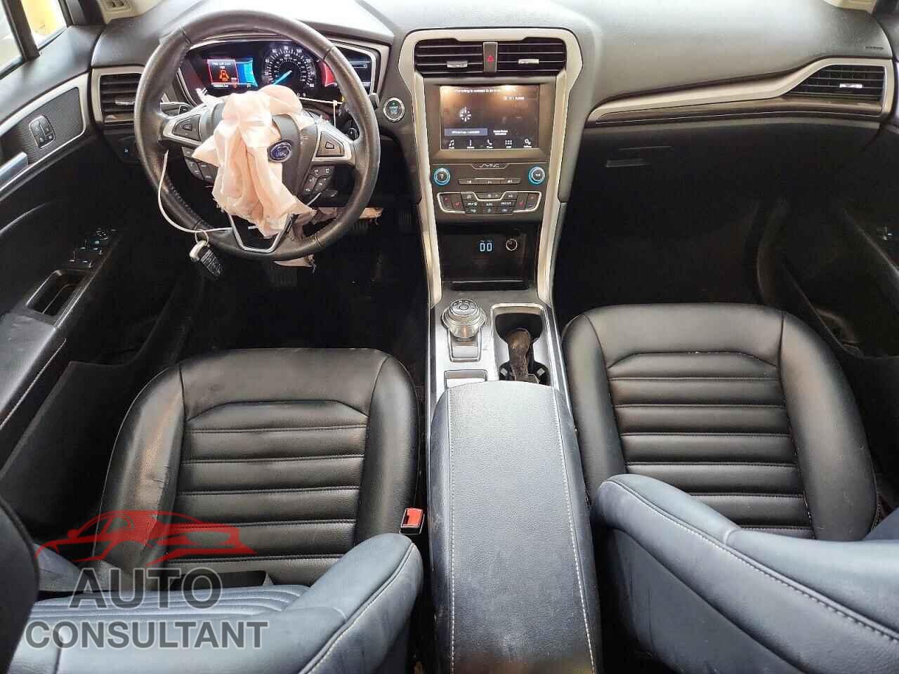 FORD FUSION 2019 - 3FA6P0CD0KR172445