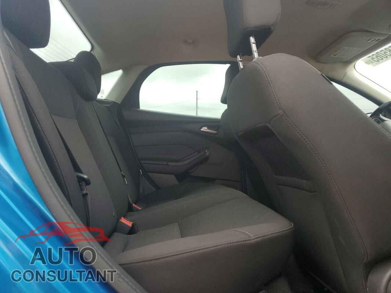 FORD FOCUS 2017 - 1FADP3F29HL222088