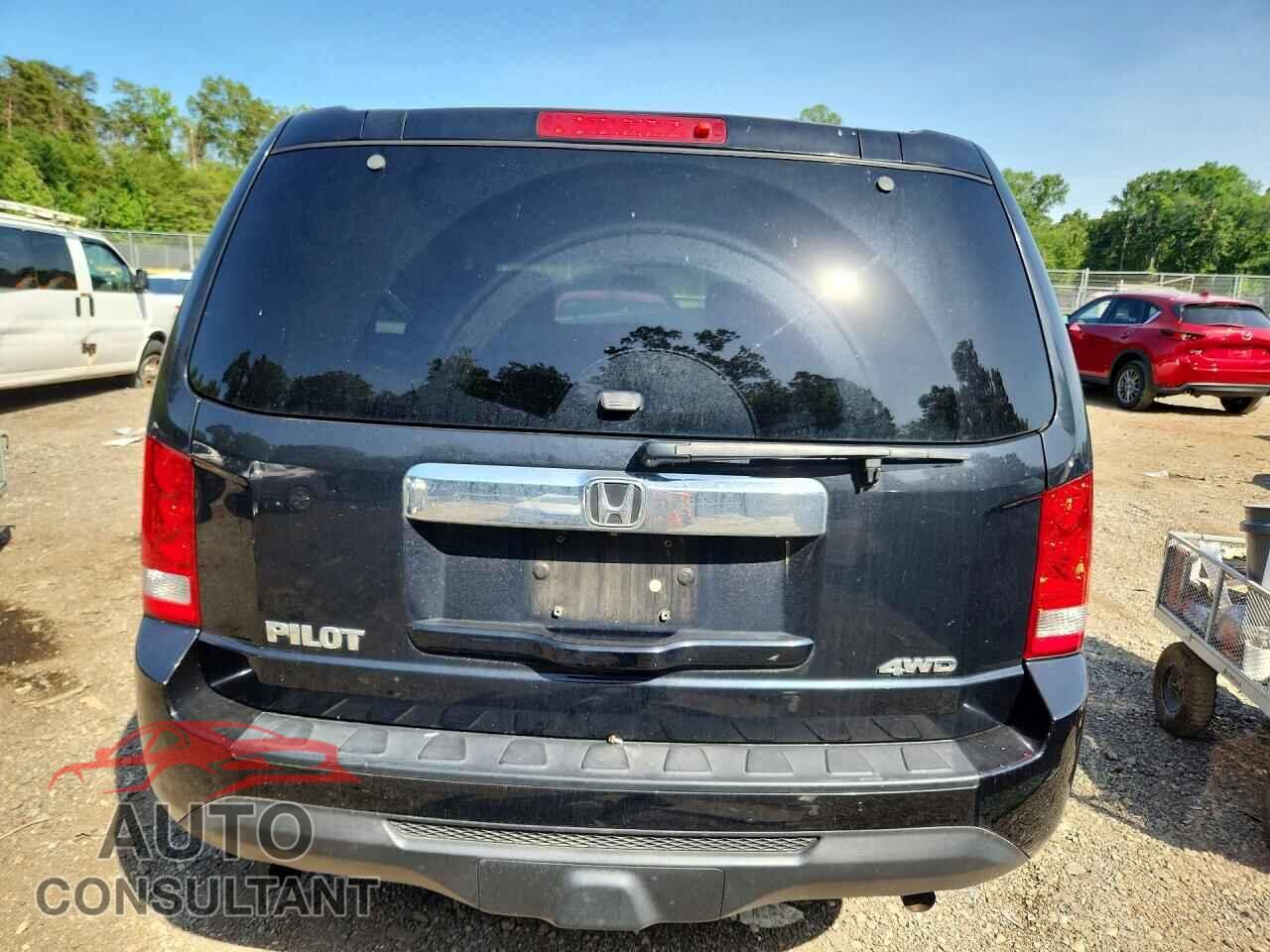 HONDA PILOT 2013 - 5FNYF4H28DB082016