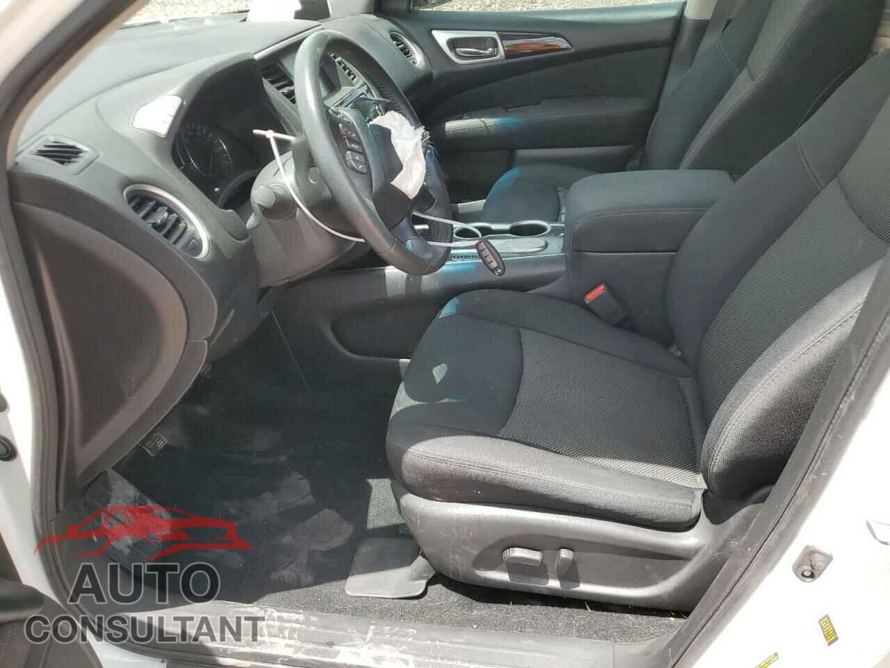 NISSAN PATHFINDER 2017 - 5N1DR2MN4HC657799