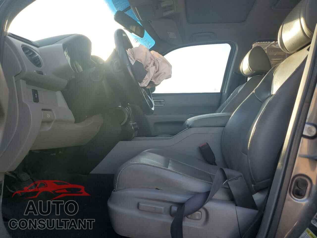HONDA PILOT 2013 - 5FNYF4H62DB043571