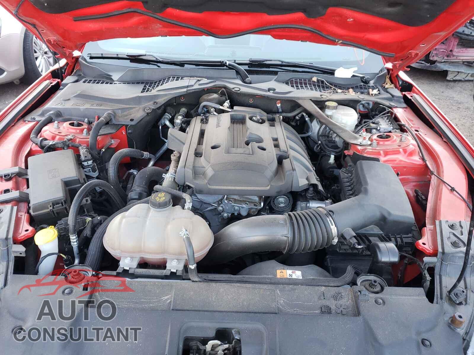 FORD MUSTANG 2018 - 1FATP8UH7J5128995