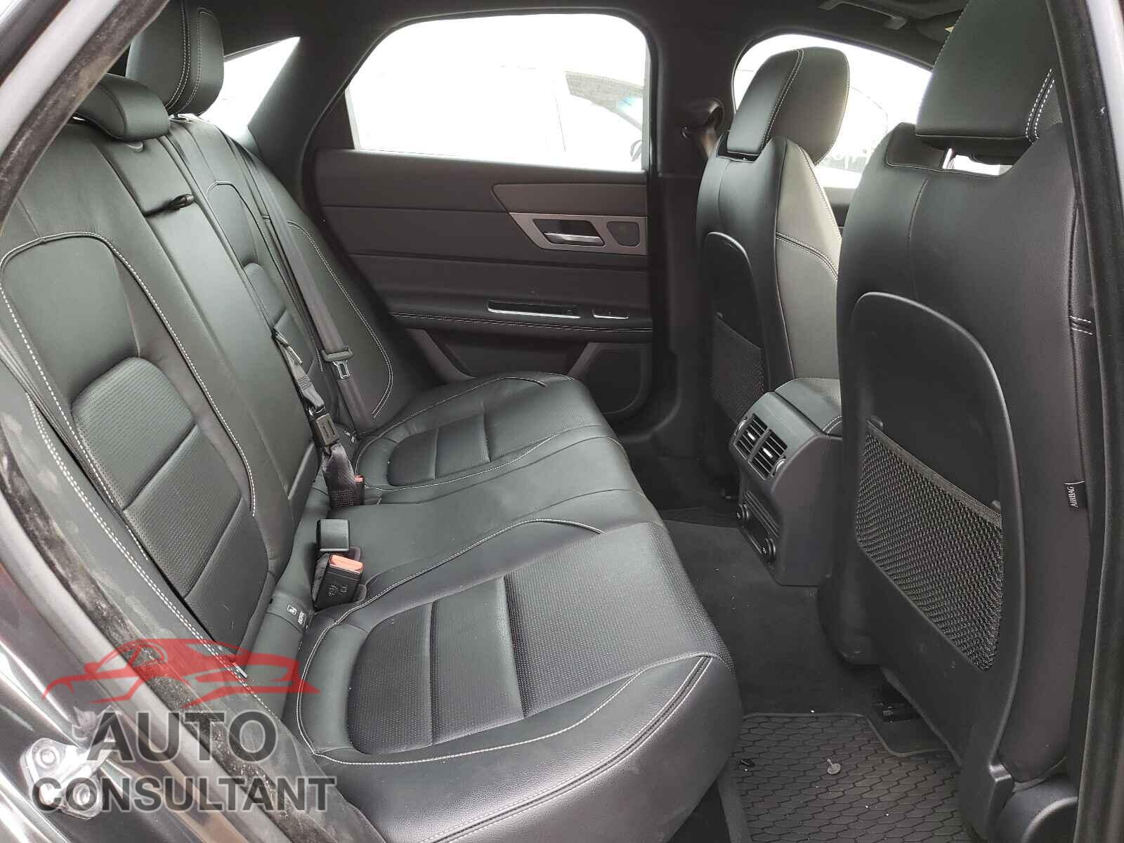 JAGUAR XF 2018 - SAJBL4EV6JCY56951