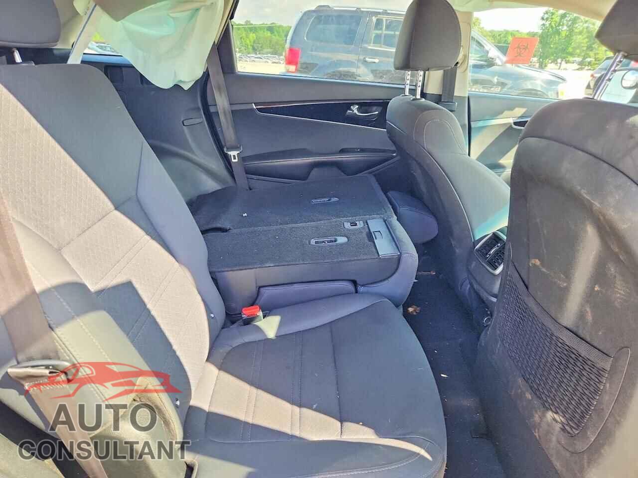 KIA SORENTO 2020 - 5XYPG4A34LG663046