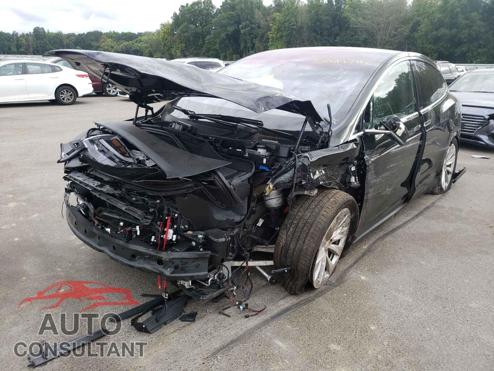 TESLA MODEL X 2020 - 5YJXCBE21LF239803