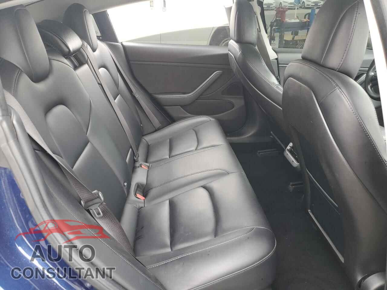 TESLA MODEL 3 2018 - 5YJ3E1EA9JF027111
