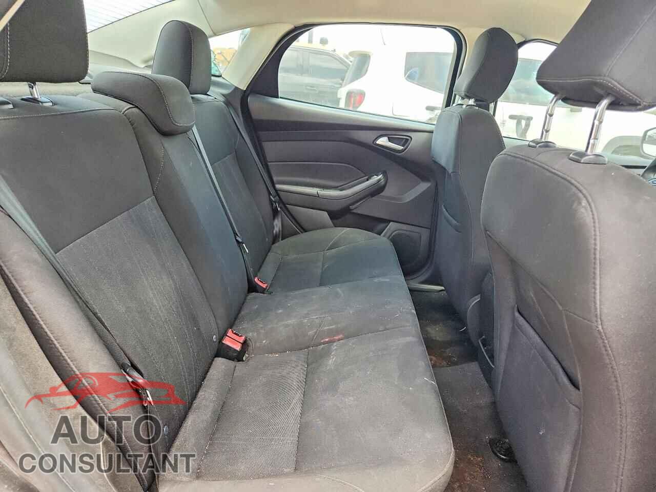 FORD FOCUS 2016 - 1FADP3F2XGL256698