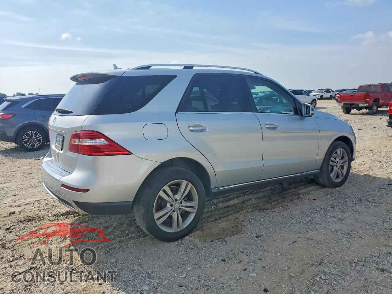MERCEDES-BENZ M-CLASS 2015 - 4JGDA5JB2FA561617