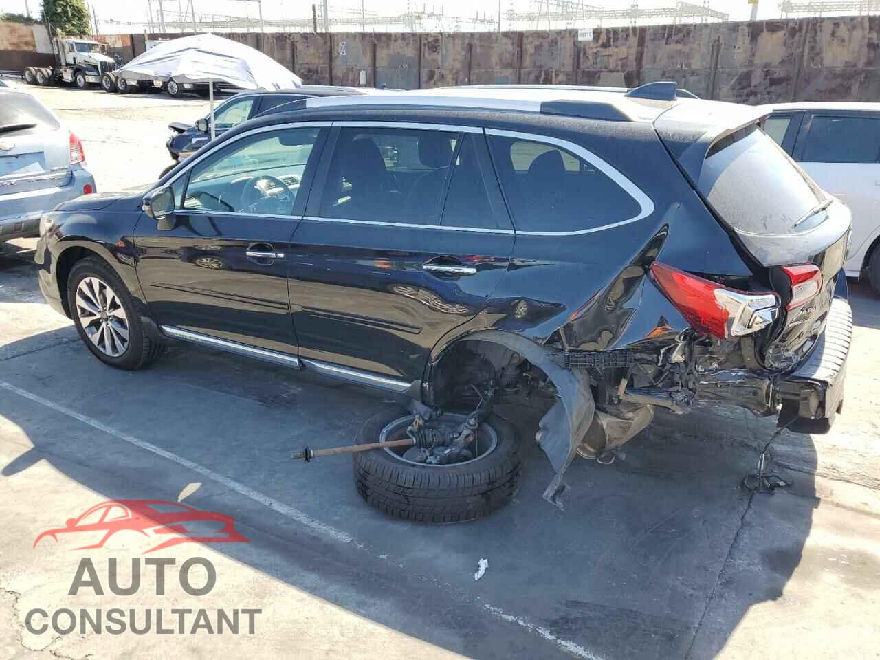 SUBARU OUTBACK 2018 - 4S4BSETC5J3318505