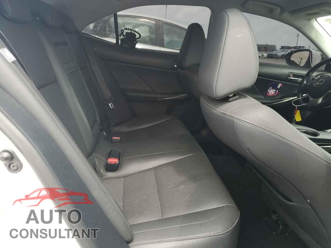 LEXUS IS 2016 - JTHBA1D20G5026648