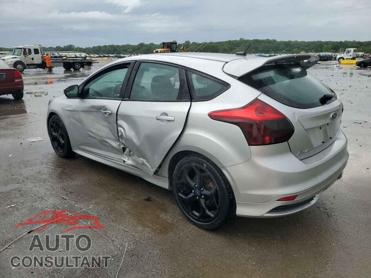 FORD FOCUS 2014 - 1FADP3L95EL149346