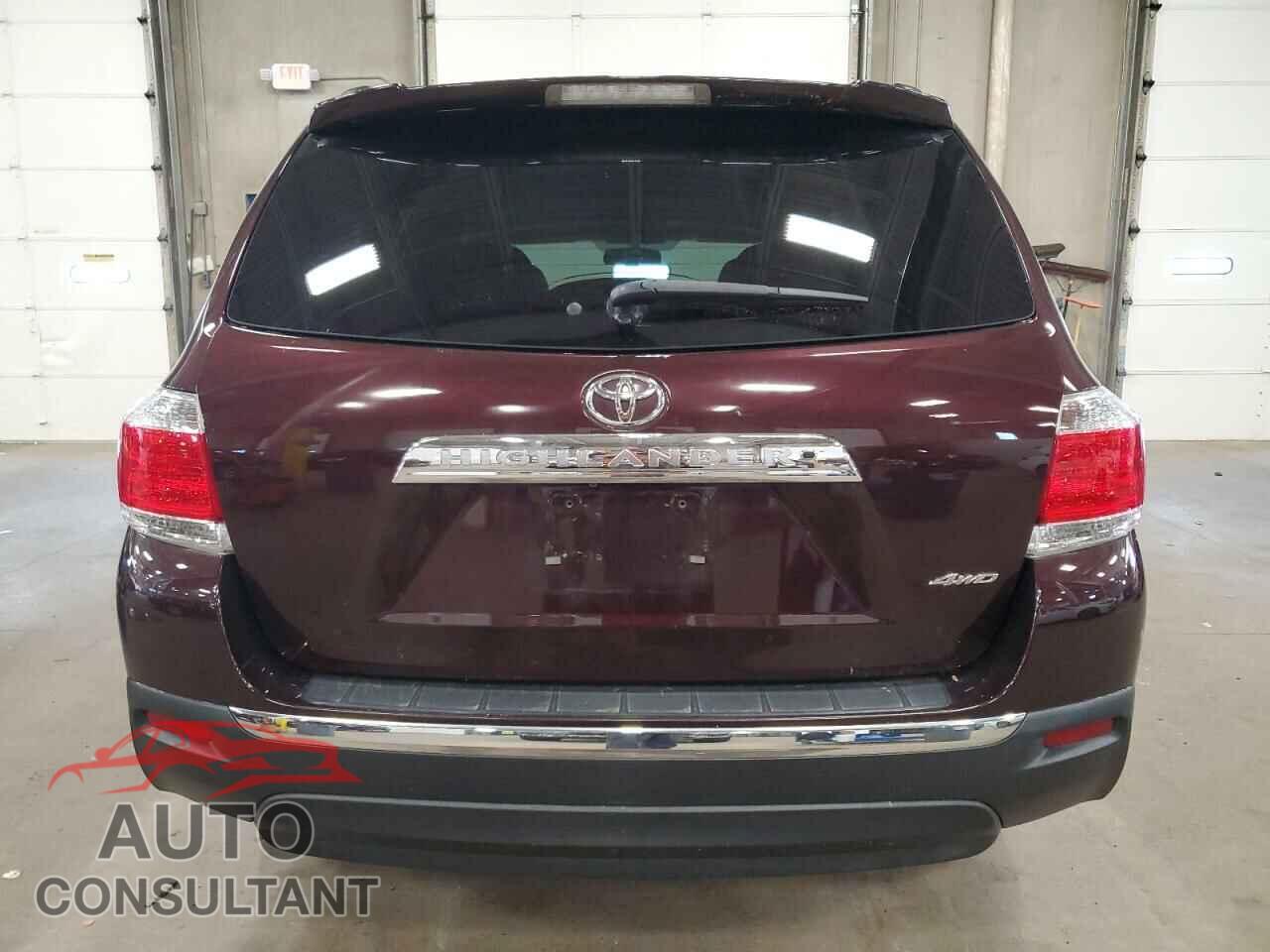 TOYOTA HIGHLANDER 2012 - 5TDBK3EH5CS152294