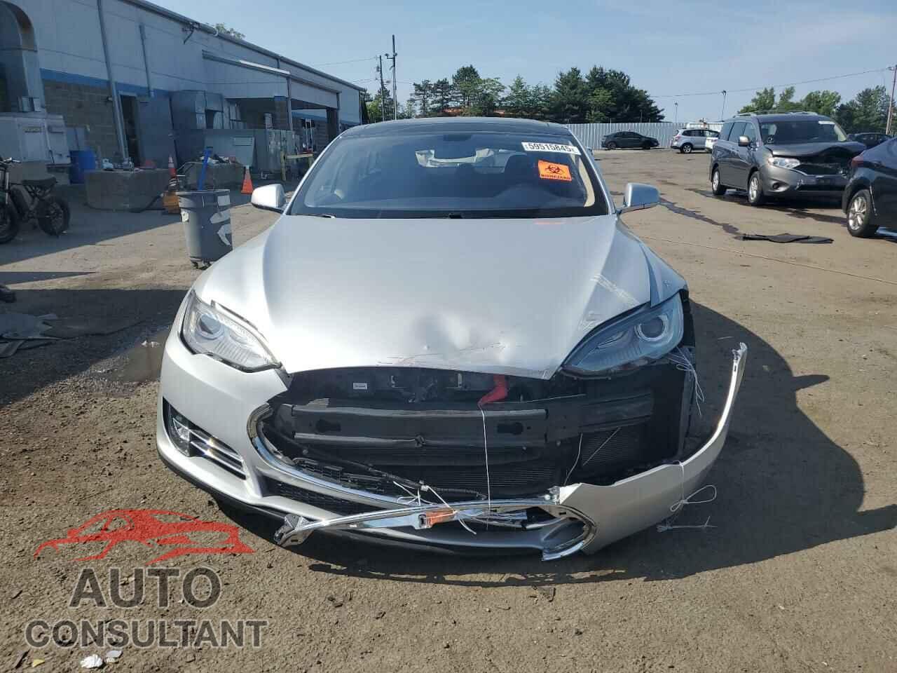 TESLA MODEL S 2013 - 5YJSA1CG9DFP06427