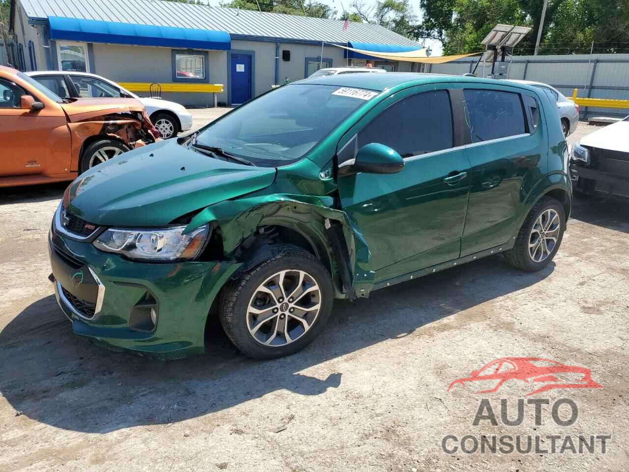 CHEVROLET SONIC 2018 - 1G1JD6SH4J4122989