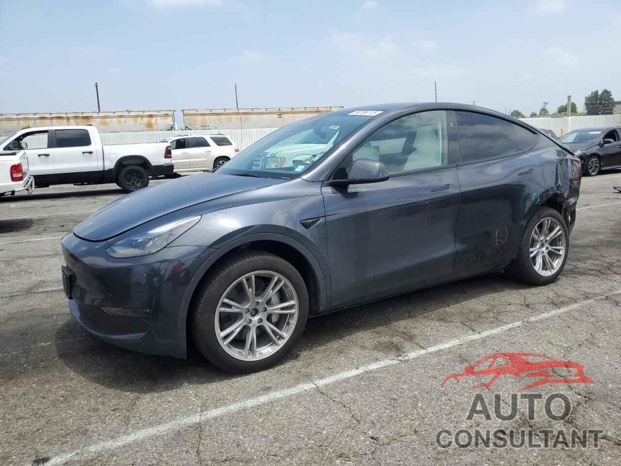 TESLA MODEL Y 2024 - 7SAYGDEE1RA225911