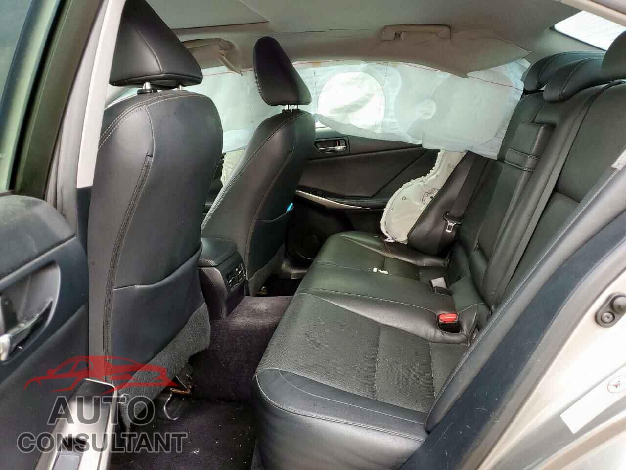 LEXUS IS 2014 - JTHBF1D23E5039943
