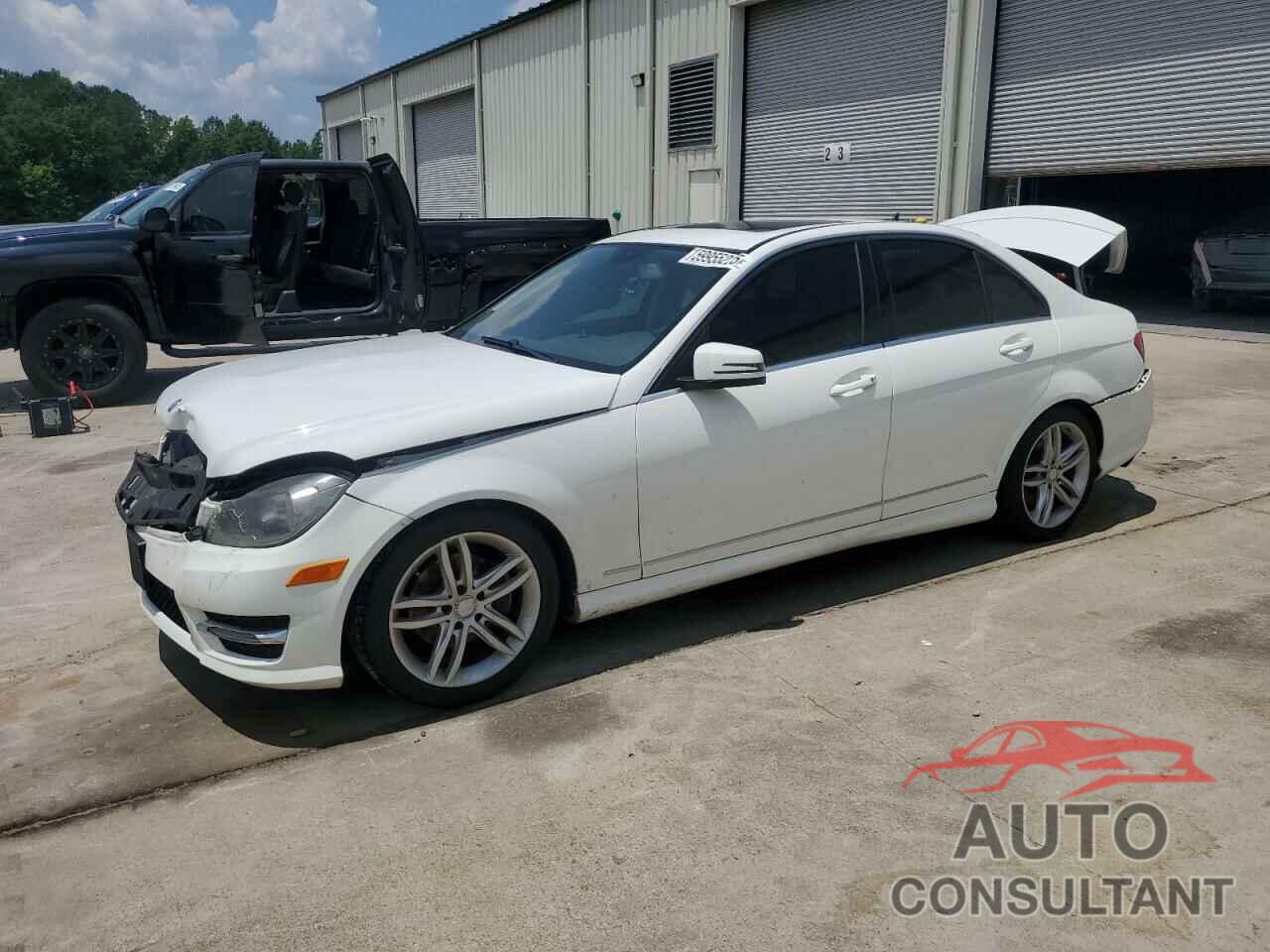 MERCEDES-BENZ C-CLASS 2014 - WDDGF4HB0ER310491