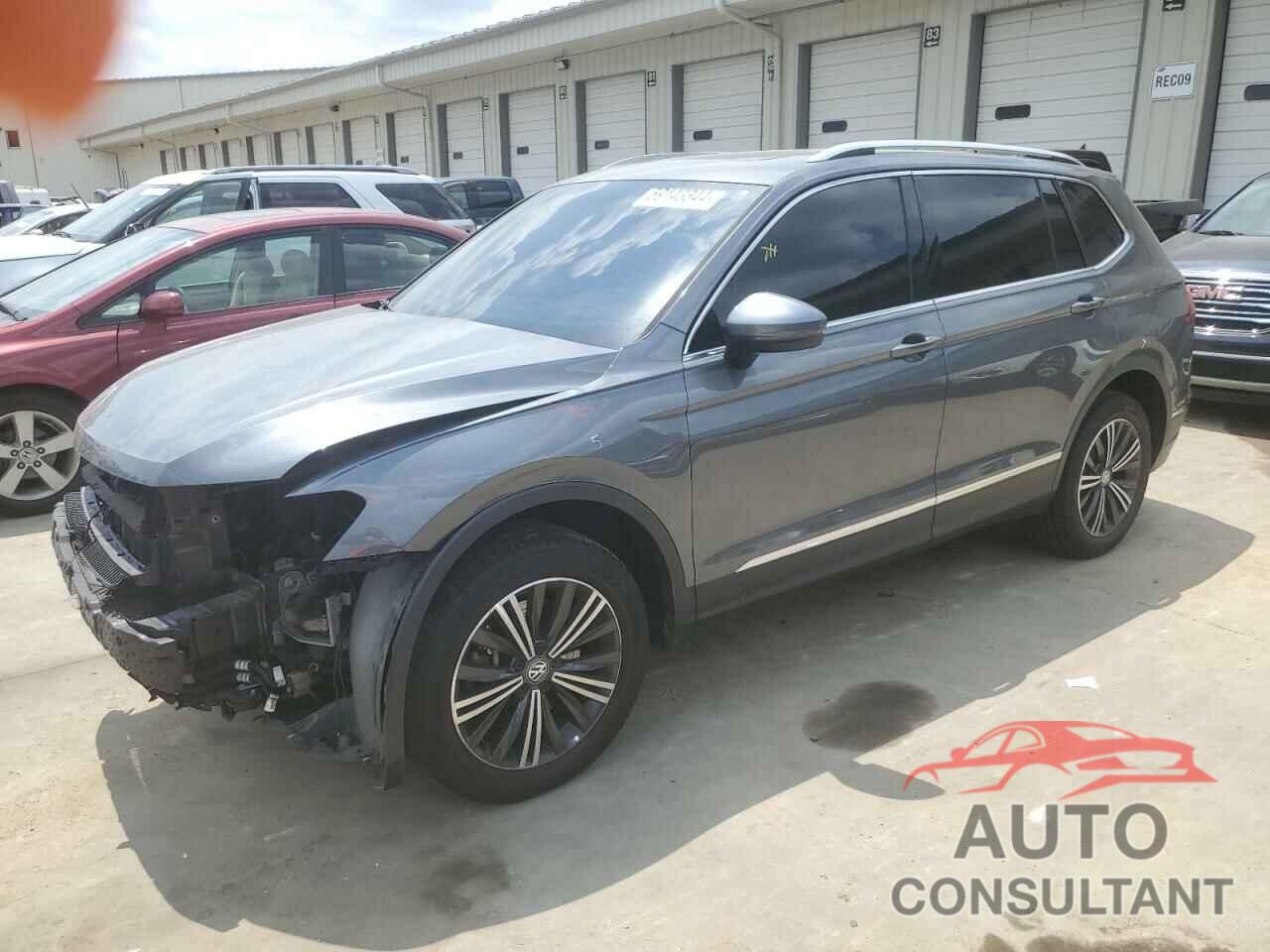 VOLKSWAGEN TIGUAN 2018 - 3VV2B7AX6JM075227