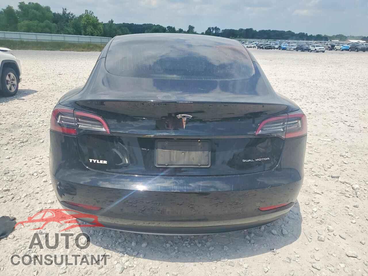 TESLA MODEL 3 2019 - 5YJ3E1EB0KF208804
