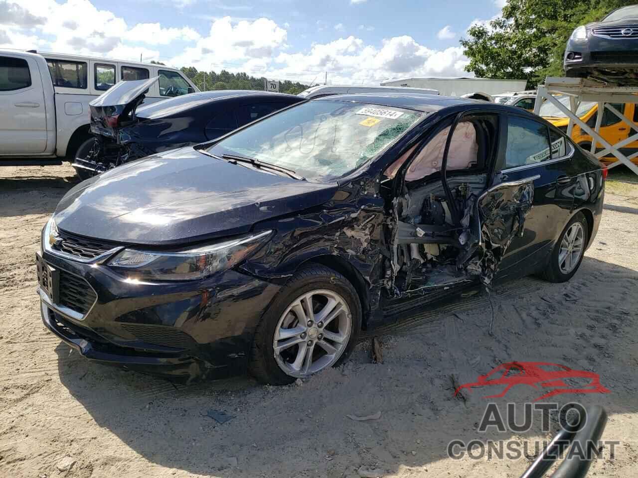 CHEVROLET CRUZE 2018 - 1G1BE5SMXJ7209139