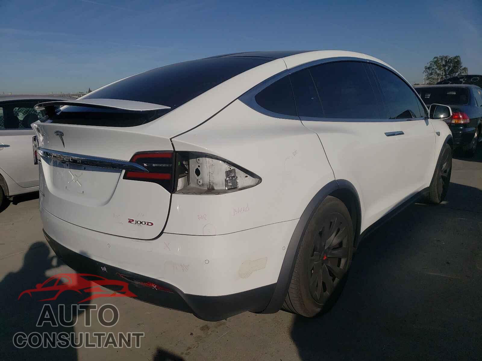 TESLA MODEL X 2016 - 5YJXCAE27GF001762