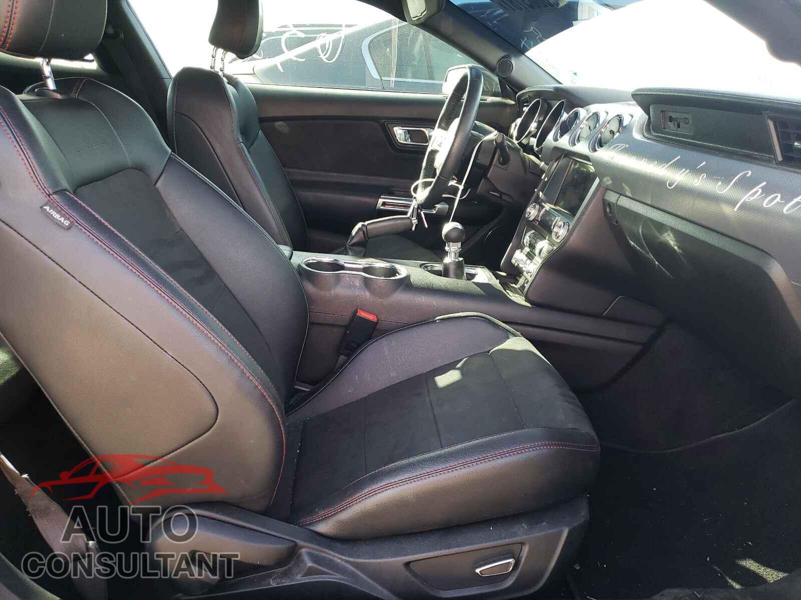 FORD MUSTANG 2017 - 1FA6P8CF3H5209564
