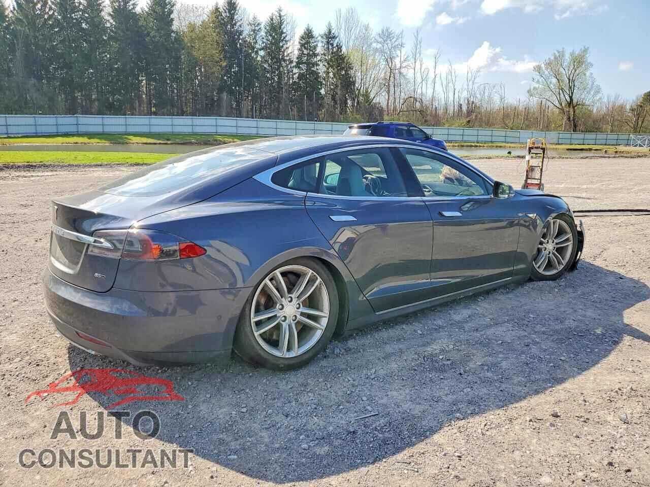 TESLA MODEL S 2015 - 5YJSA1E24FF118424