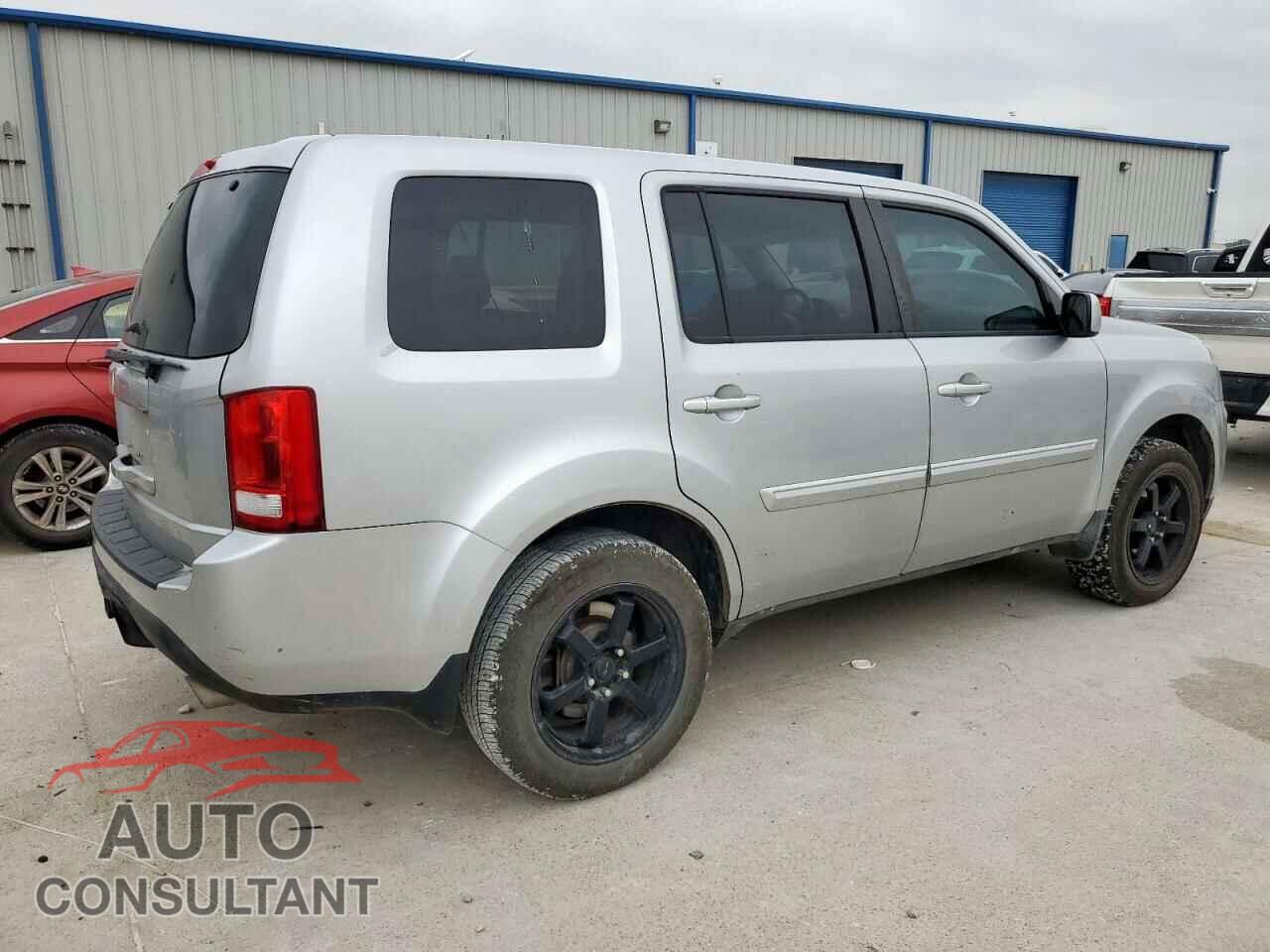 HONDA PILOT 2013 - 5FNYF3H5XDB014336