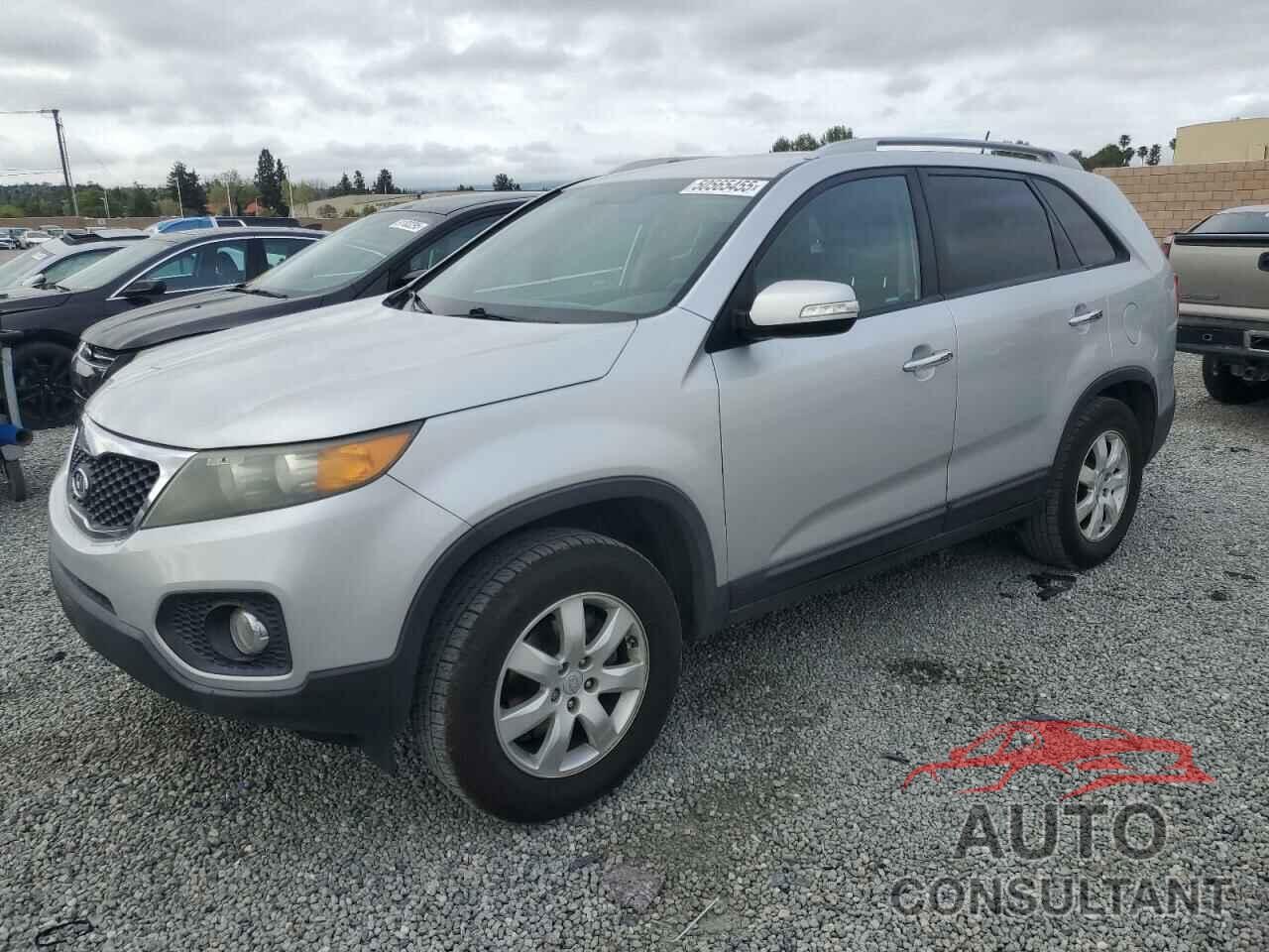 KIA SORENTO 2011 - 5XYKT3A12BG184900