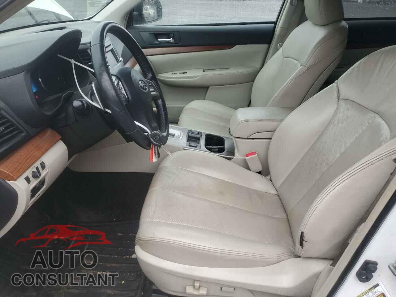 SUBARU OUTBACK 2013 - 4S4BRBKC8D3306915