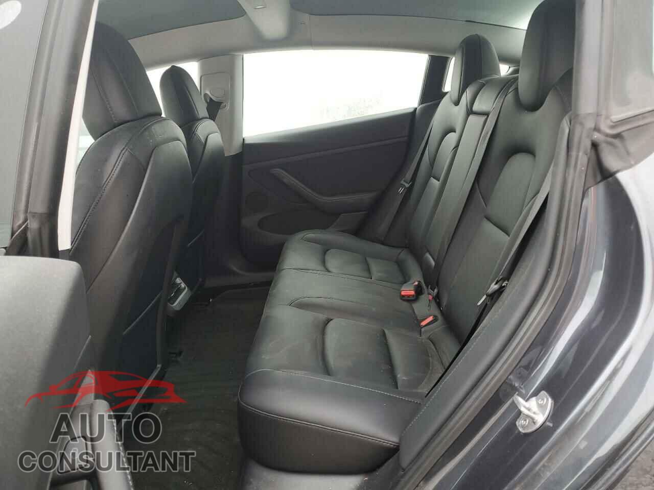 TESLA MODEL 3 2021 - 5YJ3E1EA4MF984475