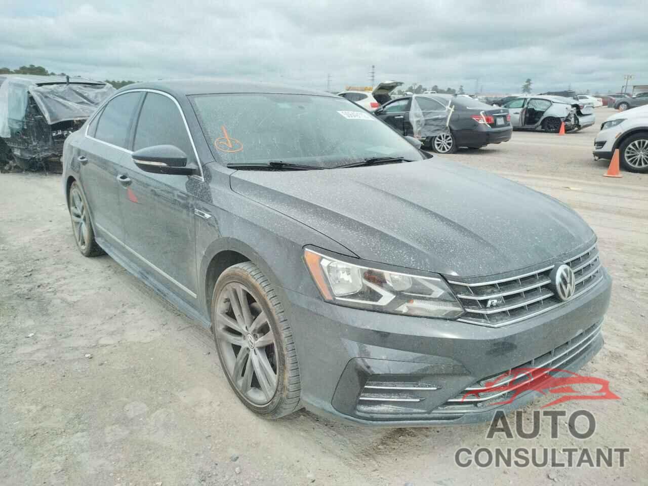 VOLKSWAGEN PASSAT 2017 - 1VWDT7A32HC026701