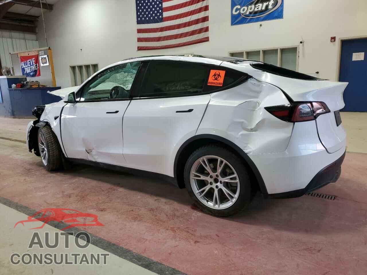 TESLA MODEL Y 2023 - LRWYGDFD9PC967633