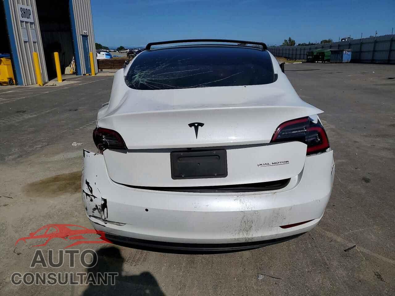TESLA MODEL 3 2022 - 5YJ3E1EA7NF374670