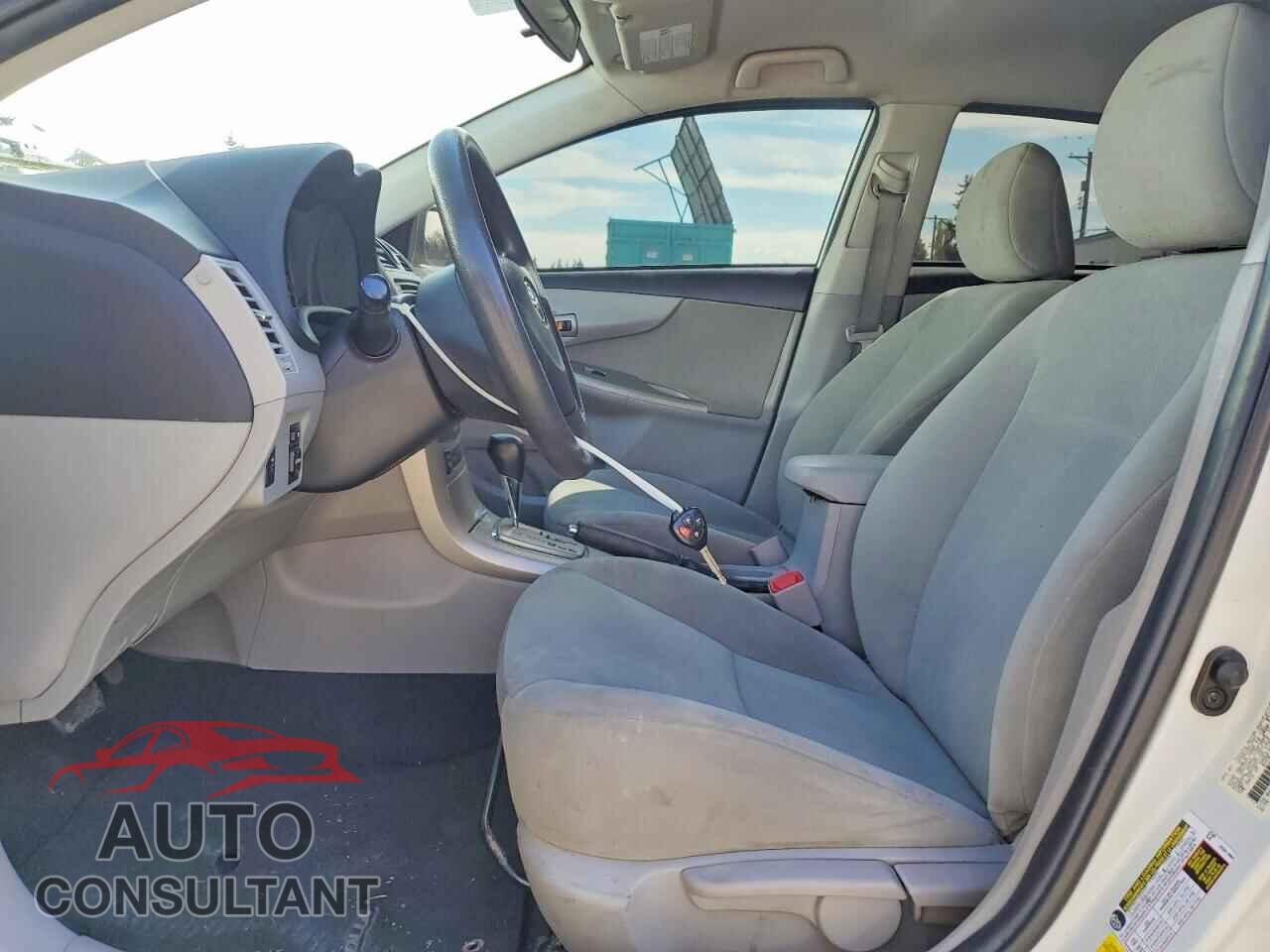TOYOTA COROLLA 2013 - 5YFBU4EEXDP203224