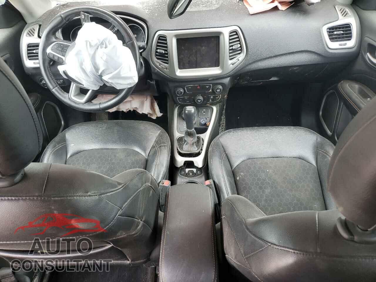 JEEP COMPASS 2018 - 3C4NJDBB1JT162555