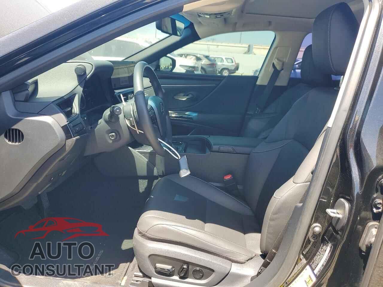 LEXUS ES300 2024 - 58ADA1C17RU047030