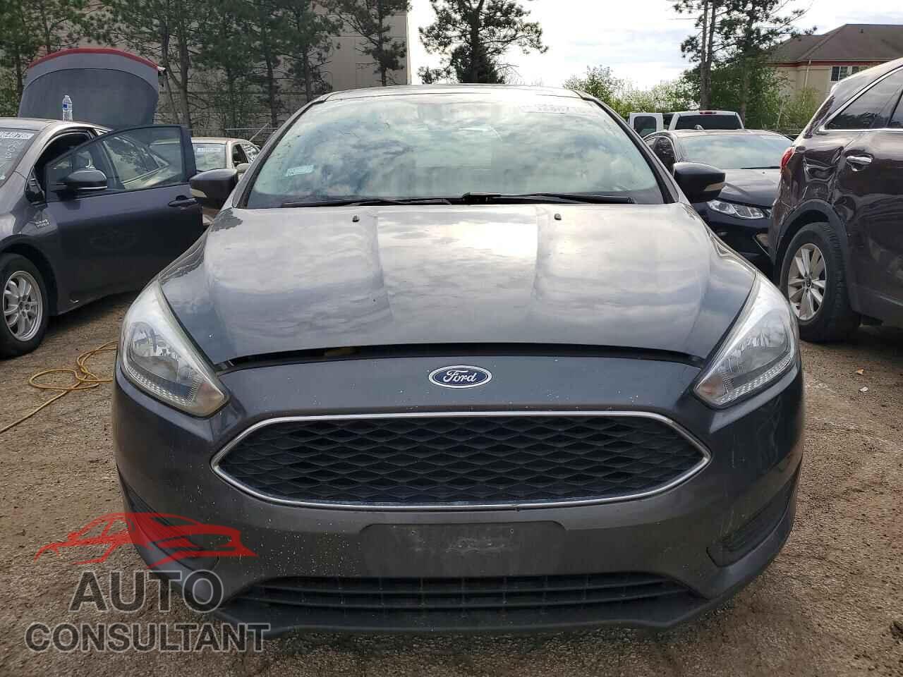 FORD FOCUS 2017 - 1FADP3F26HL216958