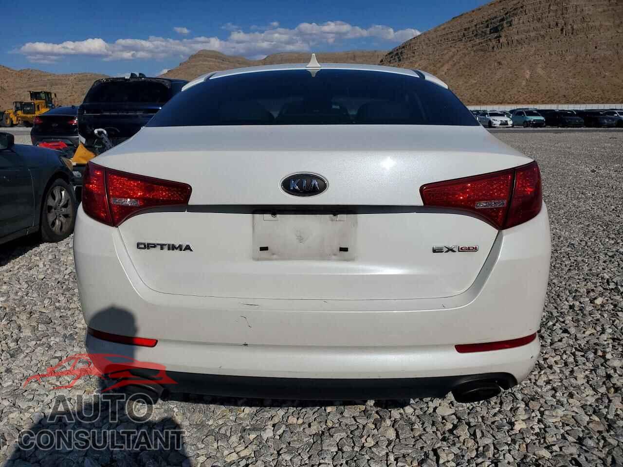 KIA OPTIMA 2011 - KNAGN4A75B5045201