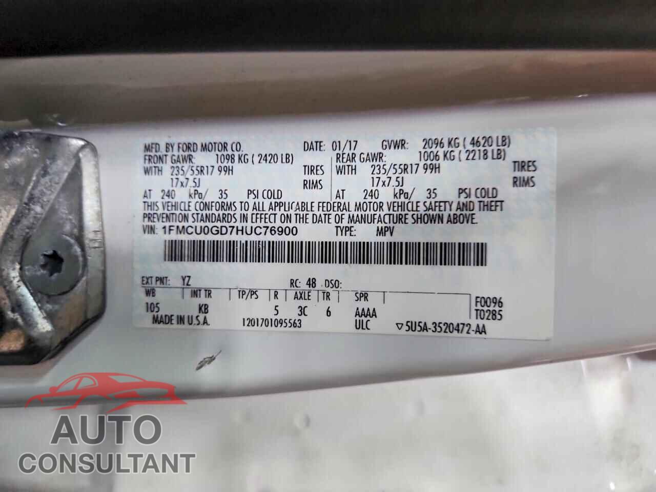 FORD ESCAPE 2017 - 1FMCU0GD7HUC76900