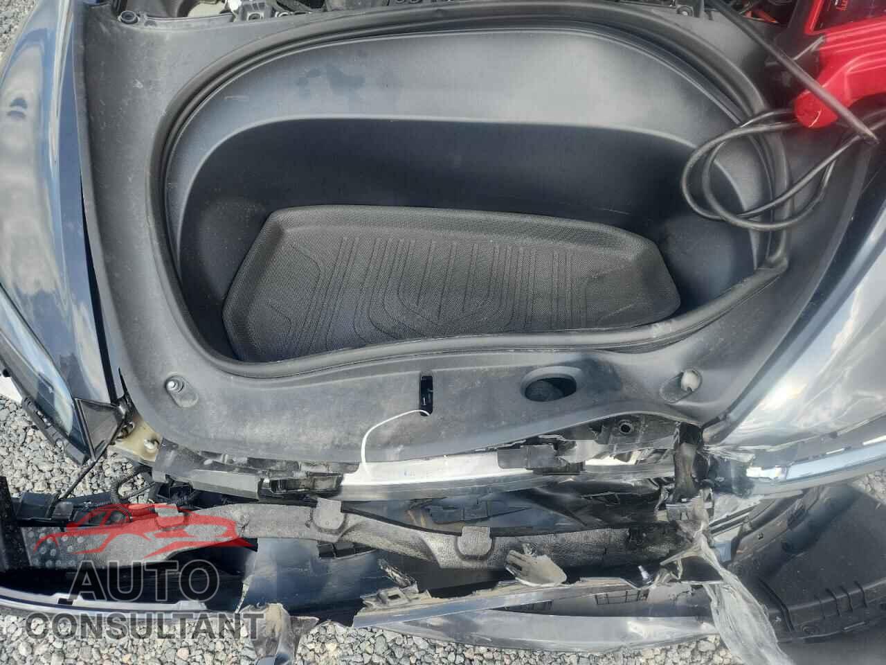 TESLA MODEL 3 2025 - 5YJ3E1EA0SF932466
