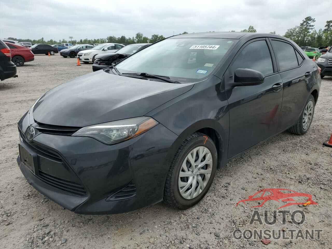 TOYOTA COROLLA 2018 - 5YFBURHE9JP817430
