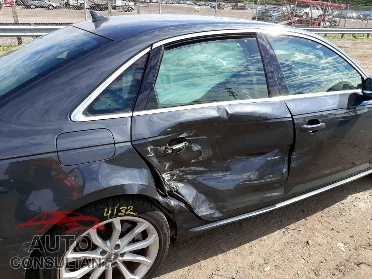AUDI A4 2019 - WAUENAF47KN007778