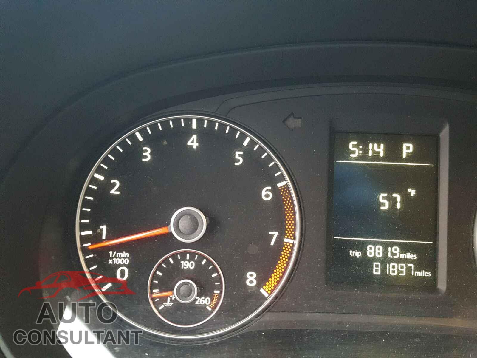 VOLKSWAGEN PASSAT 2015 - 1VWAT7A38FC044197