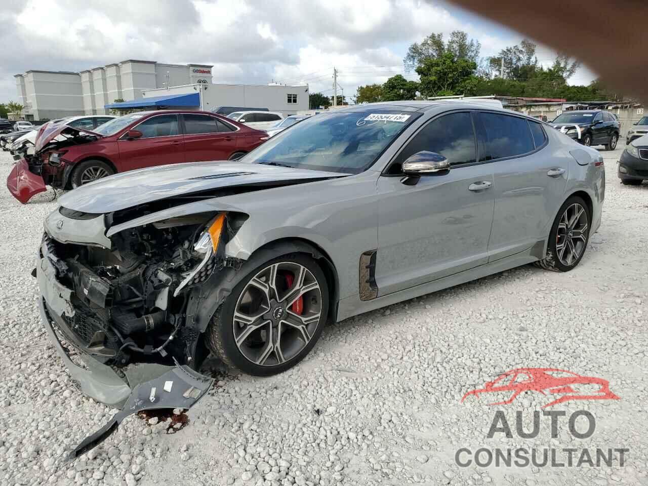 KIA STINGER 2018 - KNAE45LC8J6036348