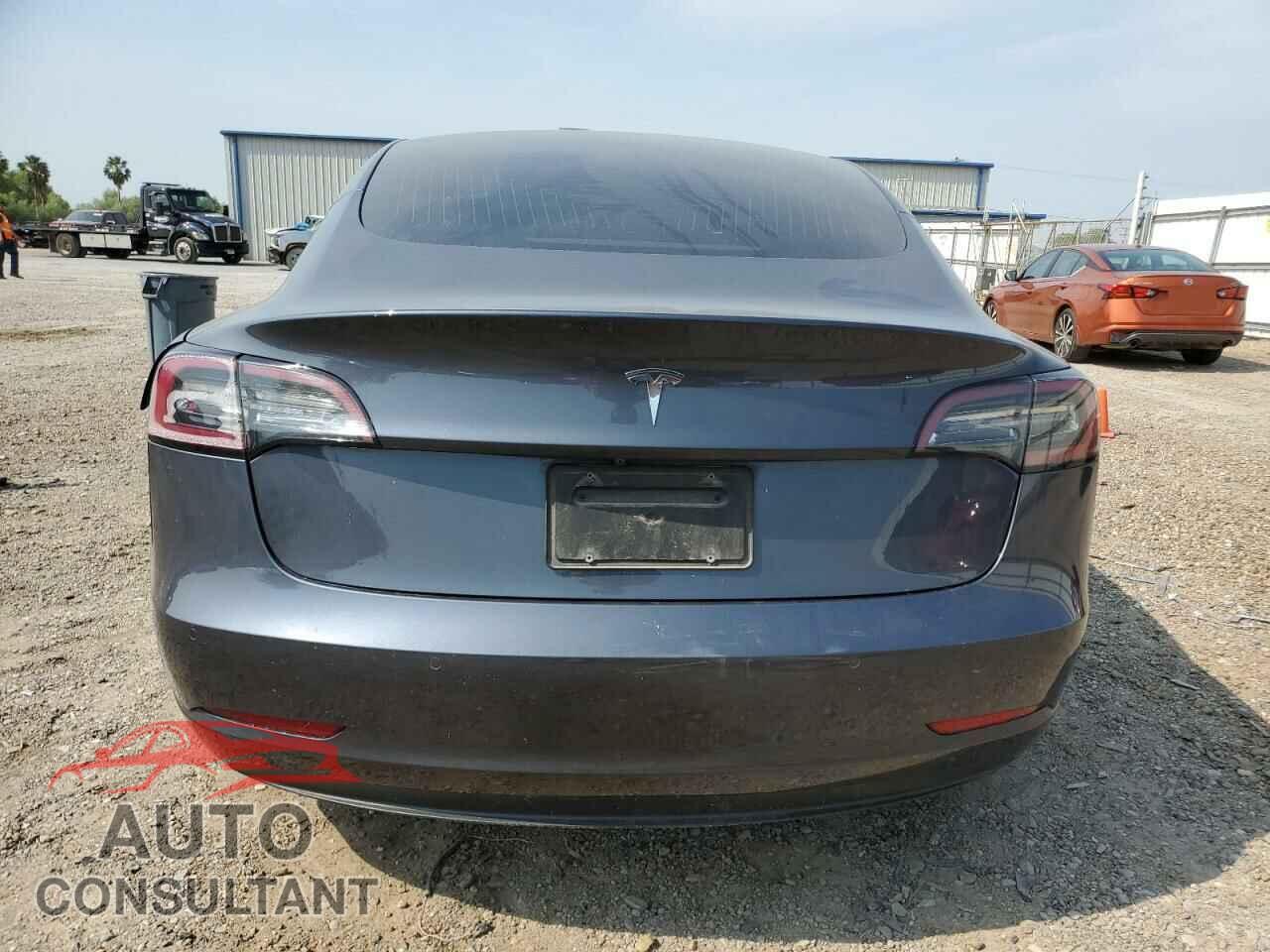 TESLA MODEL 3 2020 - 5YJ3E1EA2LF657782