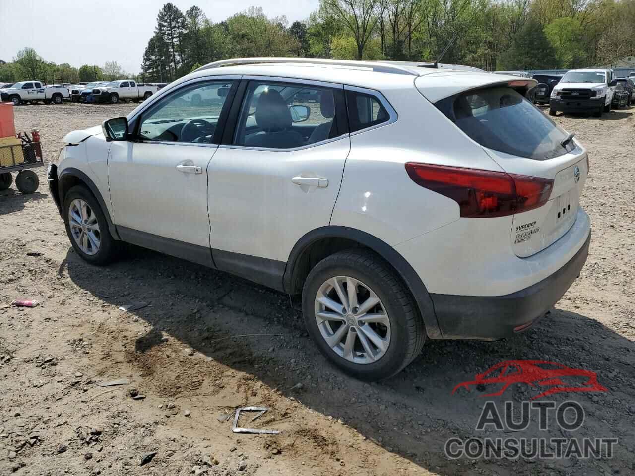 NISSAN ROGUE 2018 - JN1BJ1CP5JW164382
