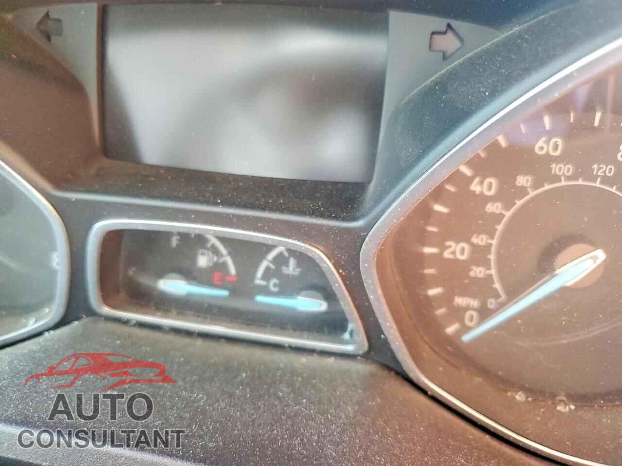 FORD ESCAPE 2017 - 1FMCU9JD8HUE00492
