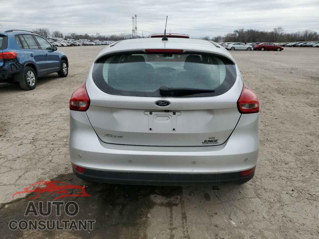 FORD FOCUS 2015 - 1FADP3K20FL370374